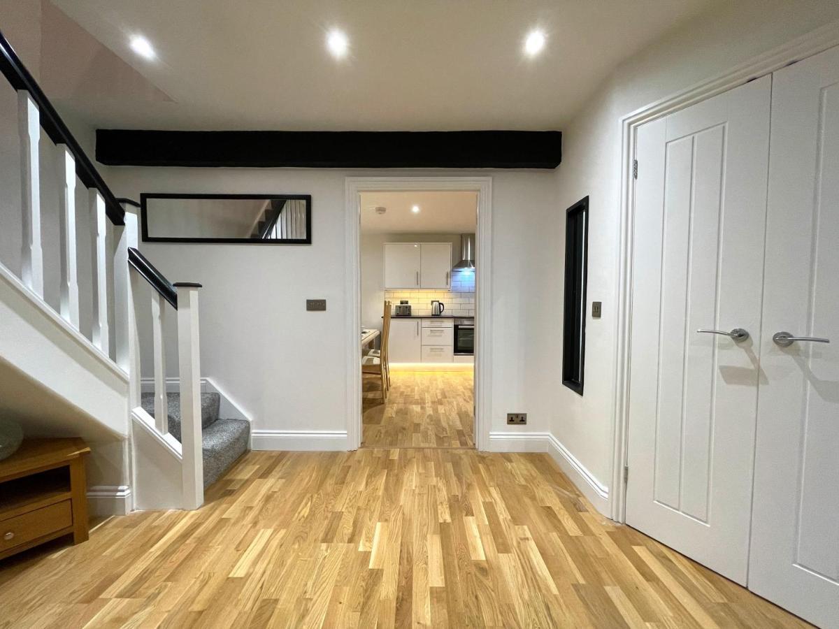 Villa Yr Hen Bopty Pontypridd Exterior foto